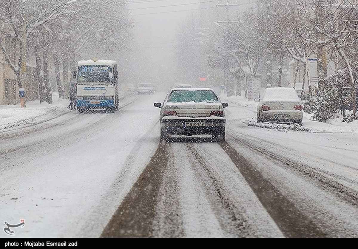 هواشناسی لرستان نسبت به آبگرفتگی معابر، کولاک برف و اختلال در تردد جادهای هشدار داد