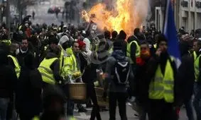 مشارکت ۲۵ هزار نفری جلیقه‌زردها در تظاهرات فرانسه