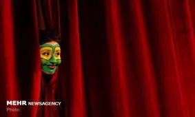 پوستر سی و هفتمین جشنواره بین المللی تئاتر فجر در اروند منتشر شد