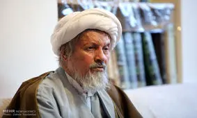 عیادت آیت‌الله یزدی از آیت‌الله مومن