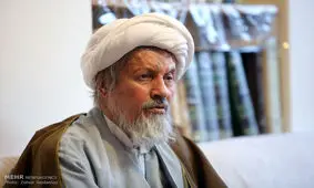 عیادت آیت‌الله یزدی از آیت‌الله مومن