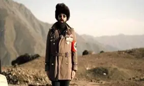 هدف مهدی یراحی از استفاده از نمادهای غربی در کلیپ‌ویدئو پاره سنگ چه بود؟