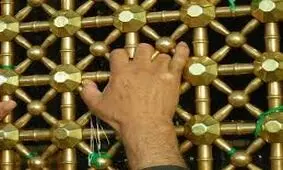 نصب پنجره فولاد در صحن گوهرشاد حرم رضوی