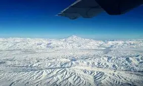 نمایی متفاوت از قله دماوند