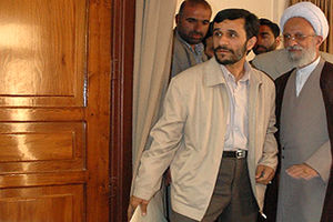 کاندیدای ایده آل آیت الله مصباح، احمدی نژاد ۸۴ است / او دیگر موقعیت دهه هفتاد را در بین اصولگرایان ندارد