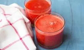۵ نوشیدنی سالم که برای درمان کم خونی باید امتحان کنید
