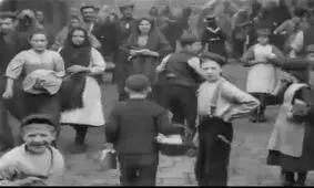 فیلمی بسیار جالب و قابل تامل از پوشش زنان انگلیسی در گذشته