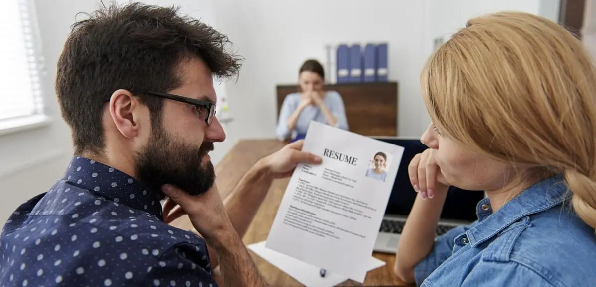 نوشتن رزومه کاری؛ نکاتی که شما را به شغل رویایی‌تان می‌رساند