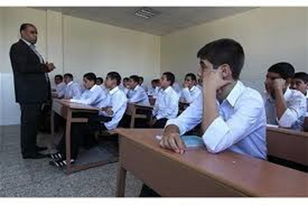 رفتار زشت و تحقیر آمیز معلم بوشهری با دانش آموز
