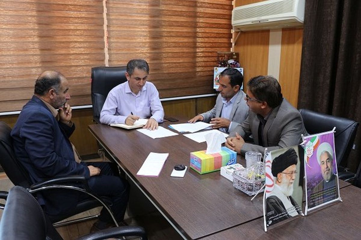 مطالبهگری و حضور والدین در مدارس مناسب نیست