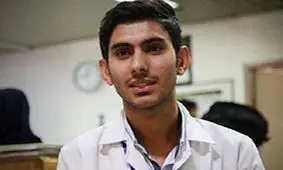 مرگ پرستار جوان لاری در اثر خستگی ناشی از کار نبوده است