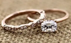 آقایان اینگونه لبخند را به روی لبان همسرتان بیاورید