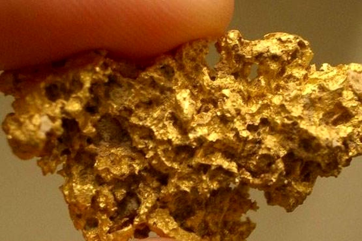 کشف بیش از 500 کیلوگرم سنگ طلا در شهرستان ورزقان