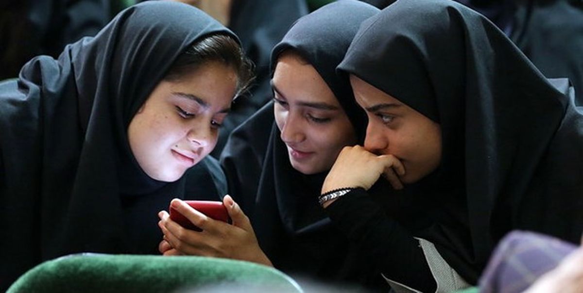 نحوه حفاظت از دختران در فضای مجازی