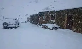 بارش برف راه ارتباطی دهها روستای استان را مسدود کرد