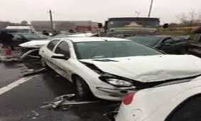 ویدئو/تصادف زنجیره ای ۱۲ خودرو در جاده خان ببین به علی آباد