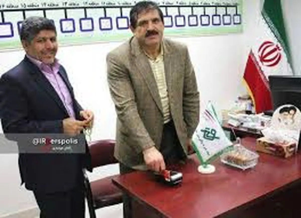 فیلم / واکنش عباس جدیدی به انتشار عکسش در حال کارت کشیدن از زبان خودش