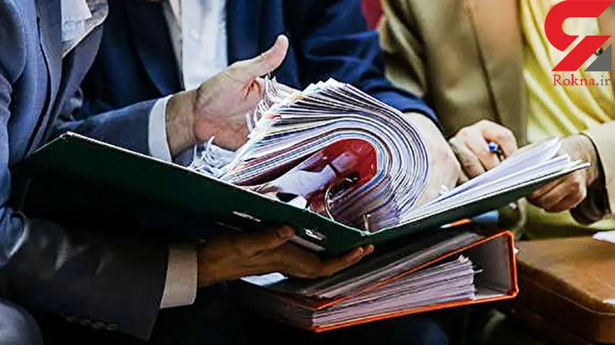 درگیری متهم پرونده اقتصادی با وکیلش در دادگاه انقلاب