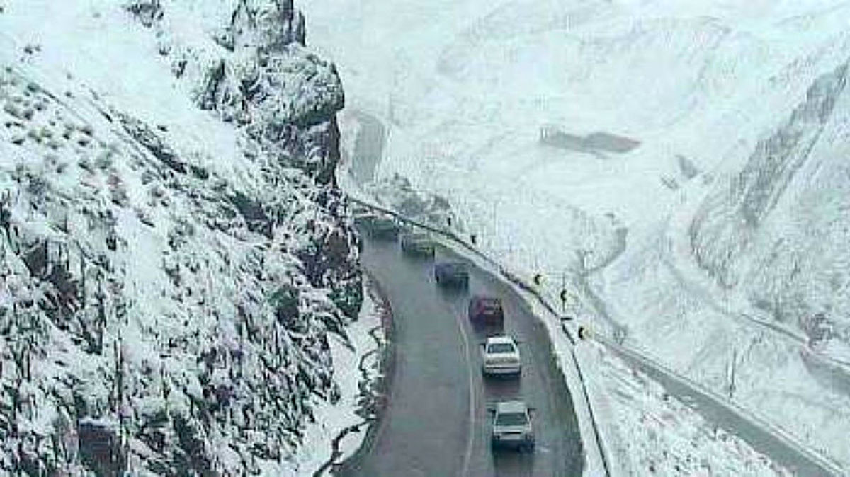 بارش برف و باران در جادهها از فردا