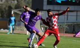 سرخ‌پوشان صدرنشین لیگ یک ماند