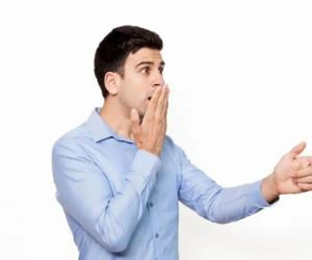 مردی که زنگ خانه ها را لیس می زند! + تصاویر