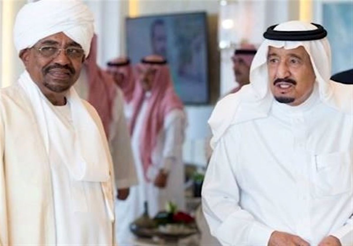 چراغ سبز عربستان به سرنگونی عمرالبشیر/ ریاض مزد خوش خدمتی رئیس جمهور سودان را داد