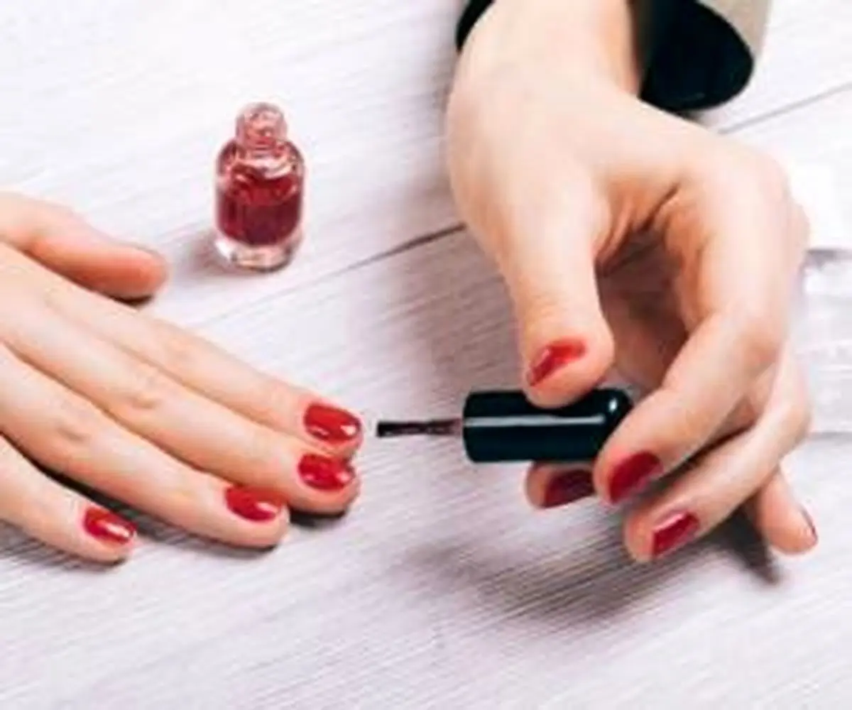 لاک ناخن را در خانه بسازید