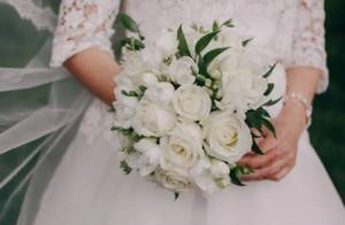 کار زشت و شرم آور این عروس در مراسم ازدواجش