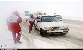 برف و کولاک در محور شاهرود – آزادشهر؛ تردد خودروها به کندی انجام می‌شود