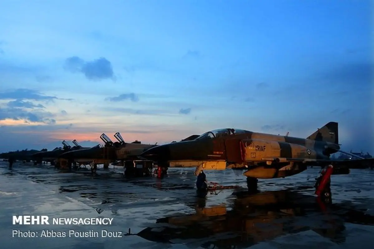 بمب افکن‌های سوخو ۲۴، اهداف زمینی را با موفقیت منهدم کردند