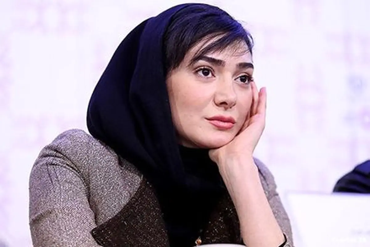 مینا وحید خطاب به مجری مرد: من با شما دست بدهم چه مشکلی پیش می‌آید⁉️