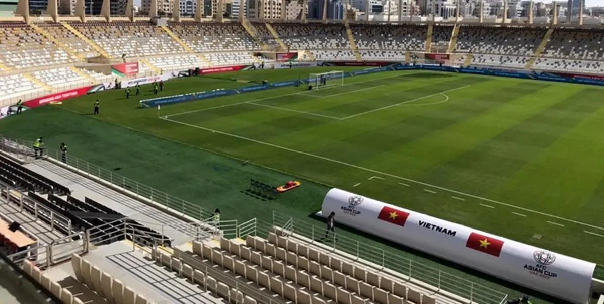 تدابیر شدید امنیتی در اطراف ورزشگاه و استقبال گسترده خبرنگاران خارجی