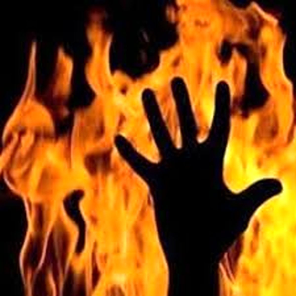 مرد دارابی زن و دختر 4 ساله اش را زنده زنده در آتش سوزاند