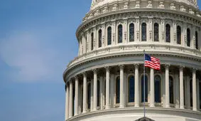 مصوبه کنگره آمریکا برای پرداخت حقوق کارمندان فدرال در پی تعطیلی دولت