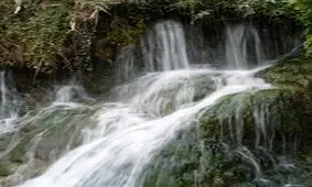 آبشار دیدنی خفر در دامنه های دنا/فیلم