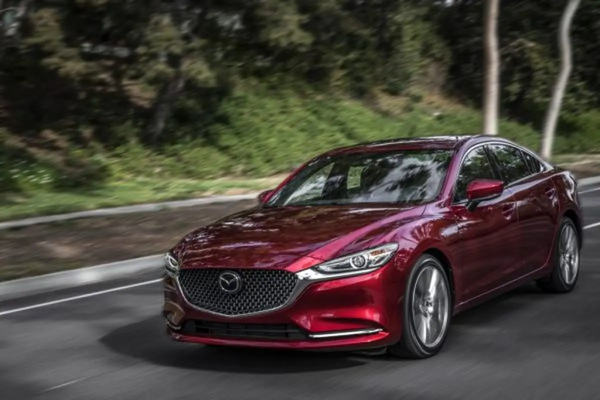 علت گران شدن خودرو وارداتی خارجی چیست؟/ رئیس اتحادیه فروشندگان خودرو پاسخ می‌دهد