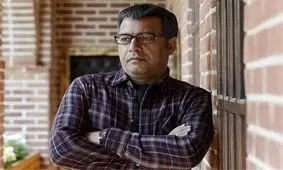 کارتی که خانم بیات در نشست خبری نشان دادند صرفاً یک دعوتنامه بوده است