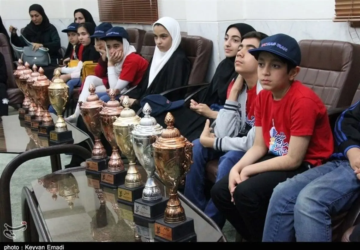 نادیده گرفتن نیمی از دانش‌آموزان و کارمندان زن با حذف "دفتر امور زنان" آموزش‌وپرورش