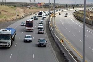 ترافیک در آزادراه کرج- تهران نیمه سنگین است/ انسداد محور قدیم قزوین-رشت