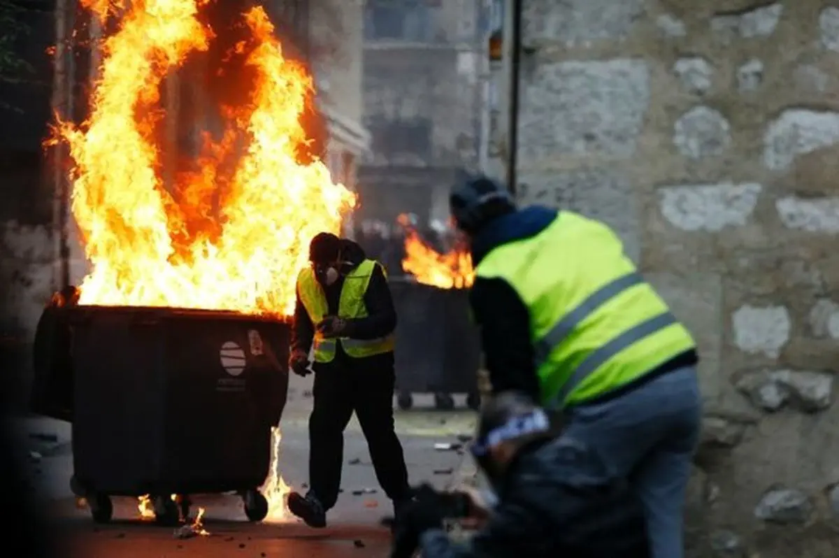 محکومیت حملات "جلیقه زردها" علیه خبرنگاران