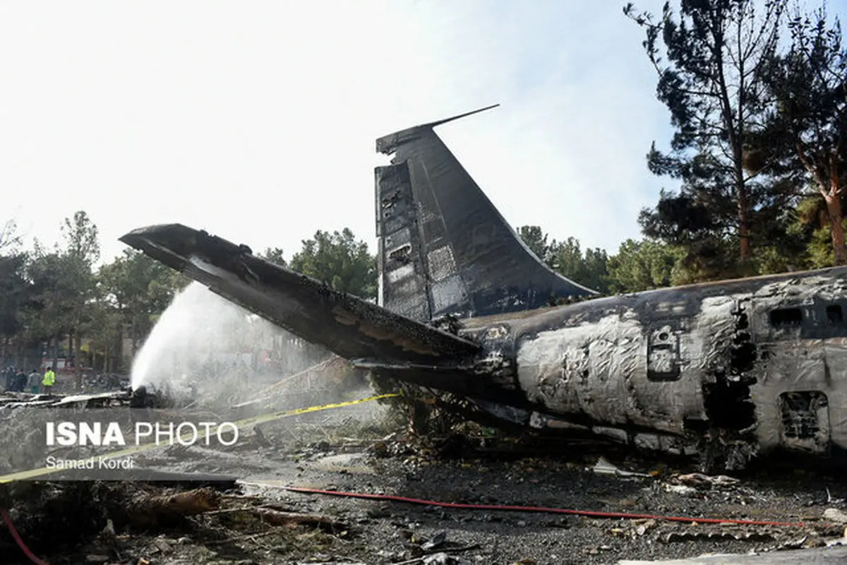 تحویل اجساد 15 قربانی سقوط هواپیما به پزشکی قانونی