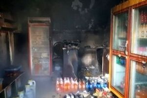 آتش سوزی یک واحد تجاری در شهرستان سیاهکل