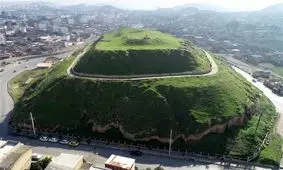 قلعه ای خندان با ۱۵۰۰ سال قدمت در وسط یک شهر موزه می‌شود