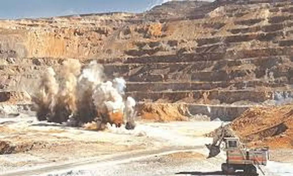 مجموعه انفجارهای بسیار زیبا در معادن روباز