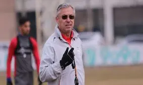 از عملكرد بازيكنانم رضايت دارم
