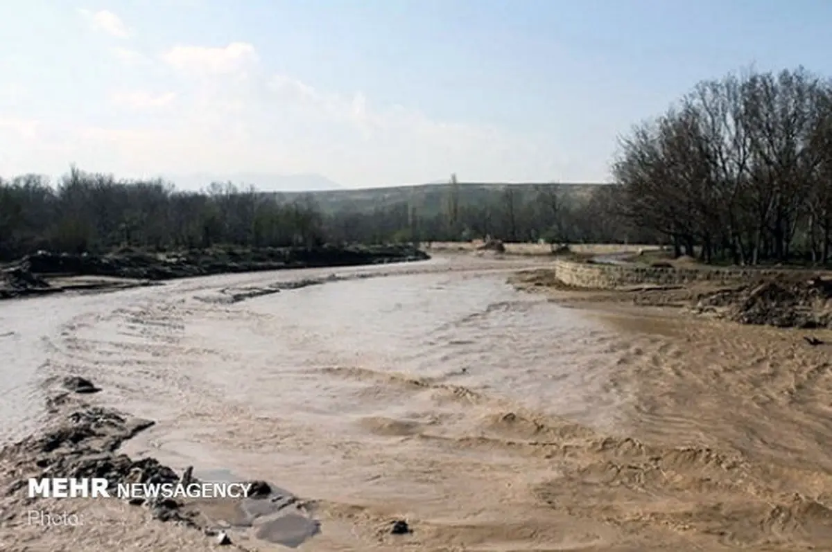 برف و باران راه ارتباطی ۱۰۰ روستا در استان را مسدود کرد