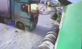 لحظه انفجار هولناک کپسول گاز در داخل اتاق تریلی+فیلم
