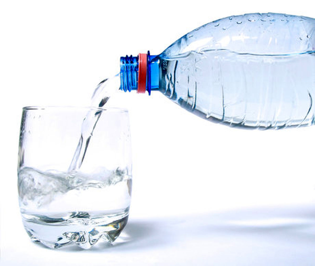 احتمال چاقی کودکانی که مادرانشان در بارداری از بطری پلاستیکی آب بنوشند