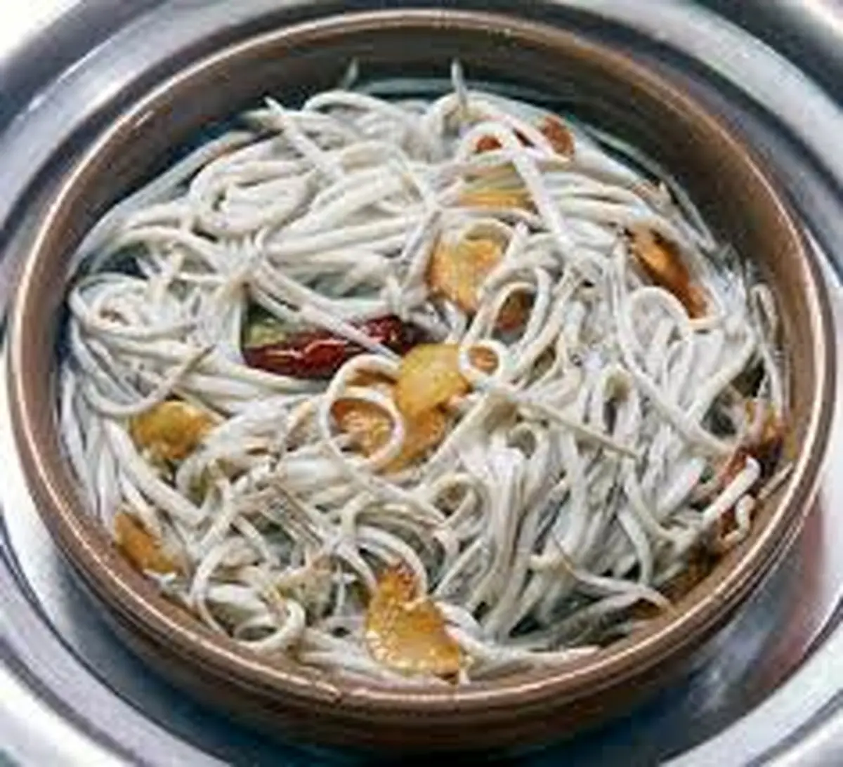 حیواناتی که زنده خورده می‌شوند