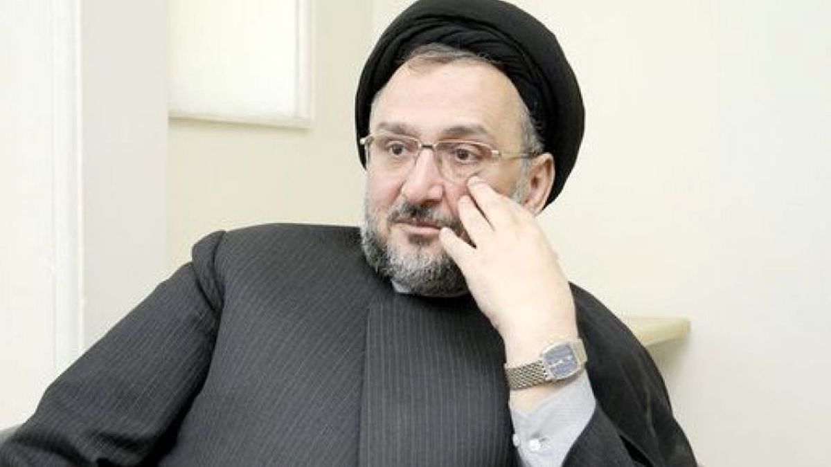 دفاع ابطحی از موسوی خوئینی ها: پاسخ تاریخی به حرفهای او بدهید